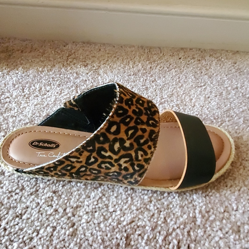 Dr Scholl's May Leopard Flat Sandal w Memory Foam